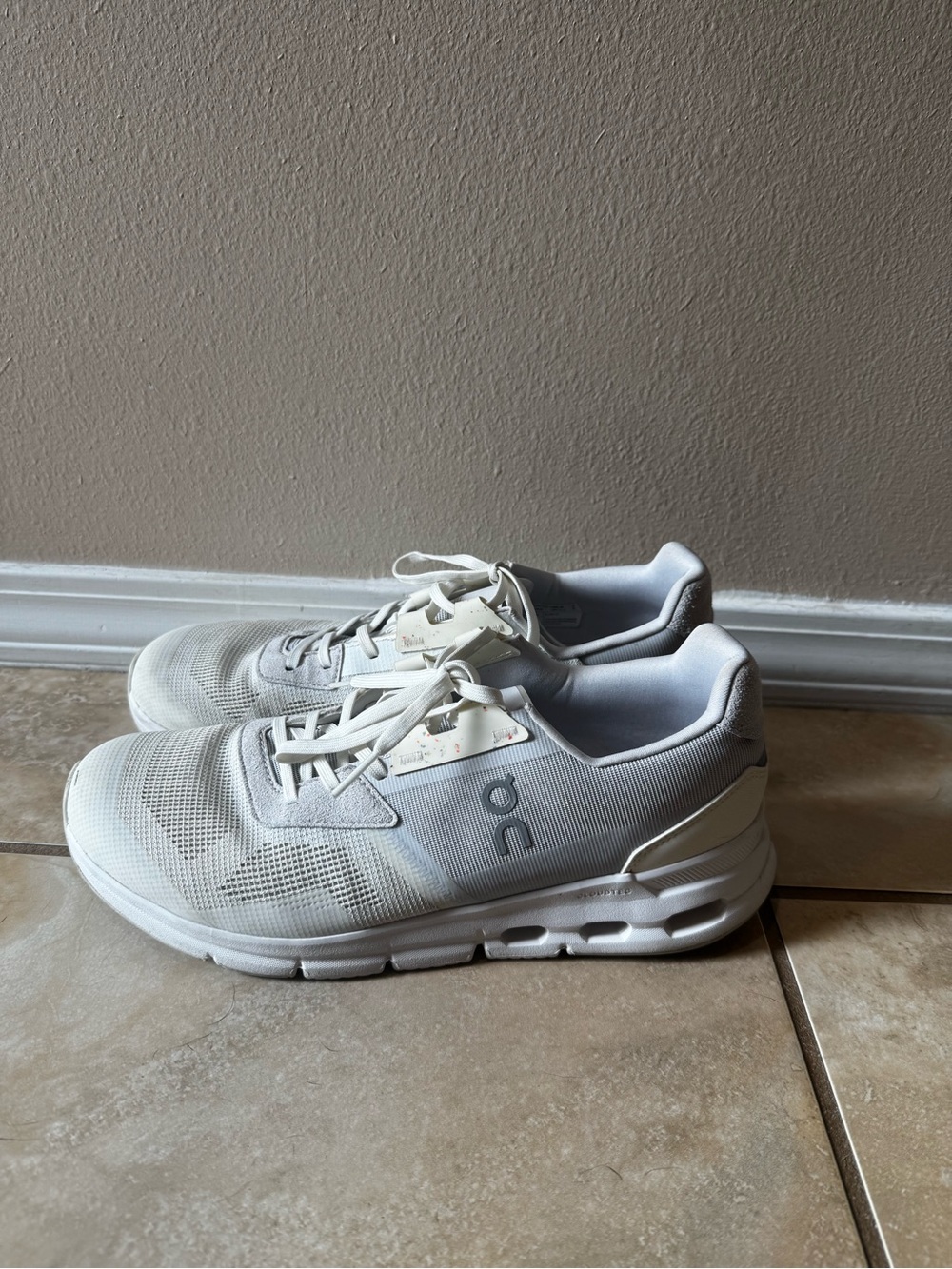 On Cloudrift Women’s Size 10